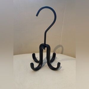 Closet Accessory - Belt, tie, scarf hanger - NWOT
